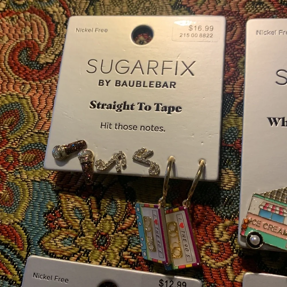 7 pairs of earrings from Baublebar new with tags - Picture 4 of 6